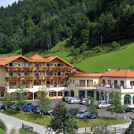 Hotel Seeblick Goldegg Exterior foto